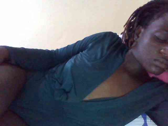 Mamaapussy001