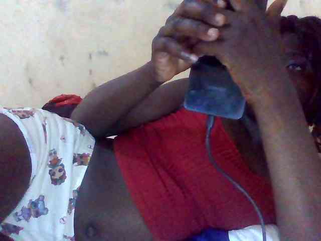 Mamaapussy001 webcam