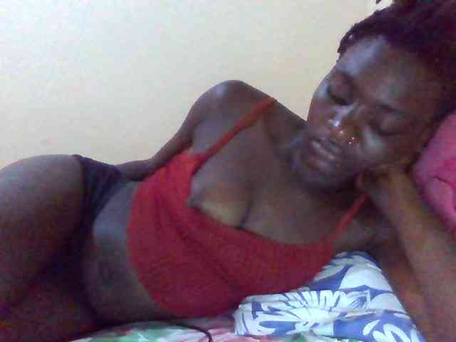 Mamaapussy001 webcam