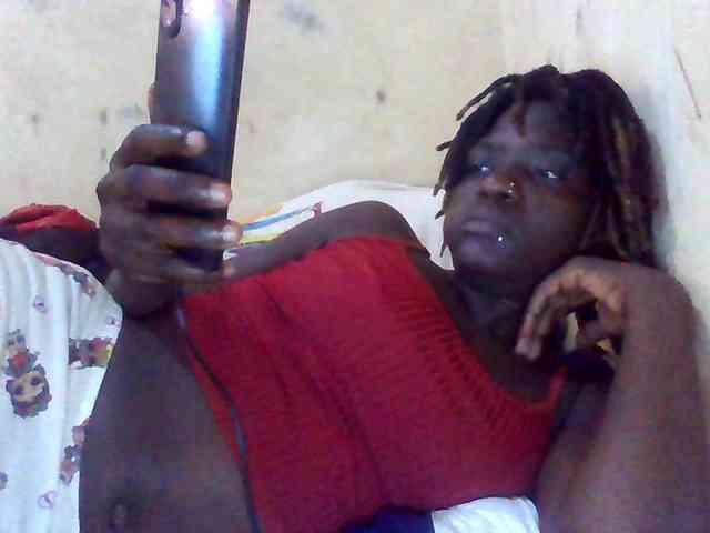 Mamaapussy001 webcam