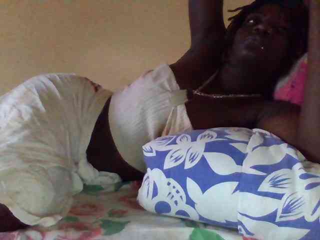 Mamaapussy001