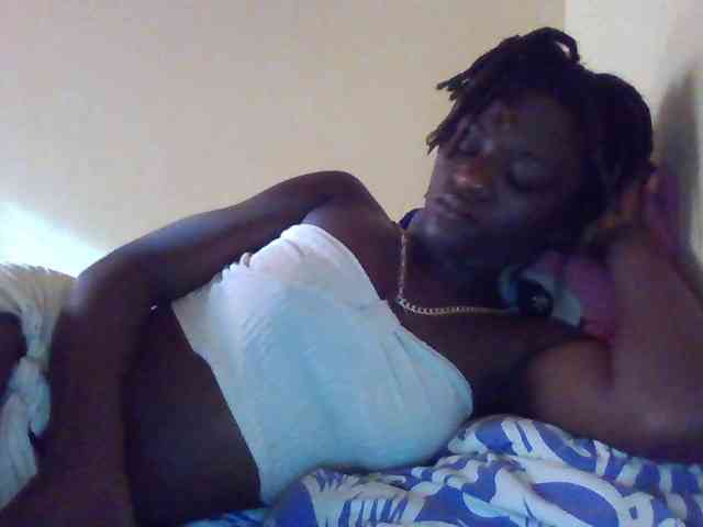 Mamaapussy001 webcam