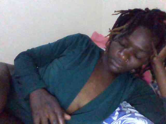 Mamaapussy001 webcam