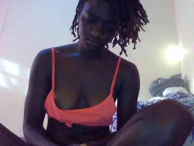 Mamaapussy001 webcam