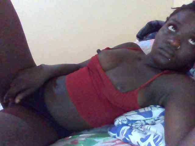 Mamaapussy001 webcam