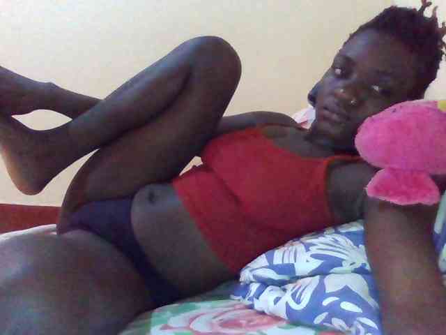 Mamaapussy001 webcam
