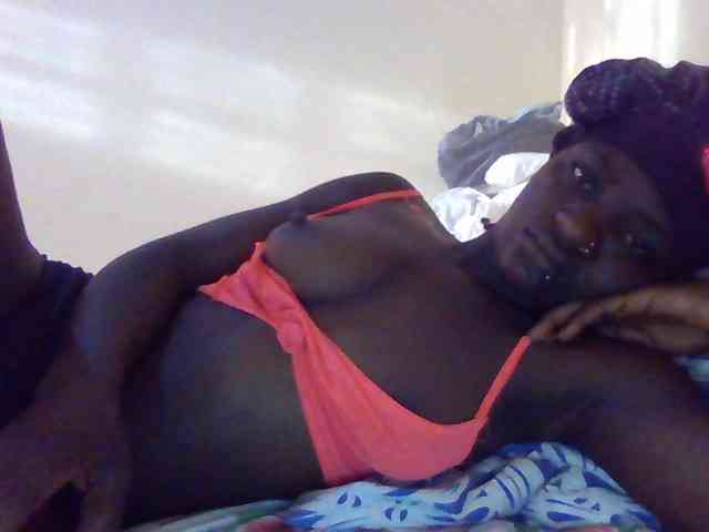 Mamaapussy001 webcam