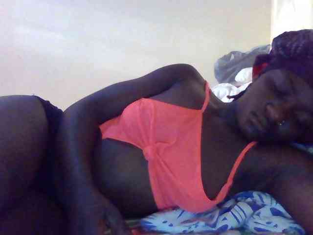 Mamaapussy001 webcam