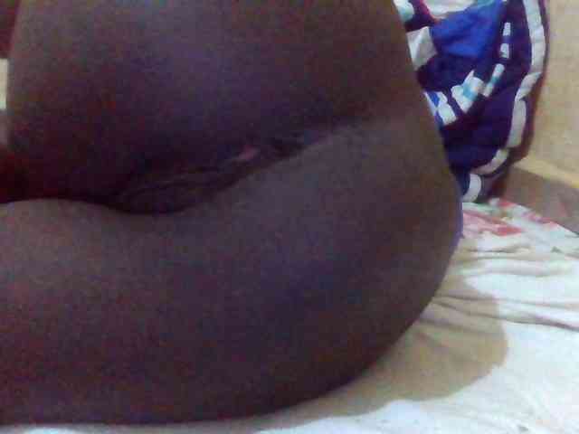 Mamaapussy001