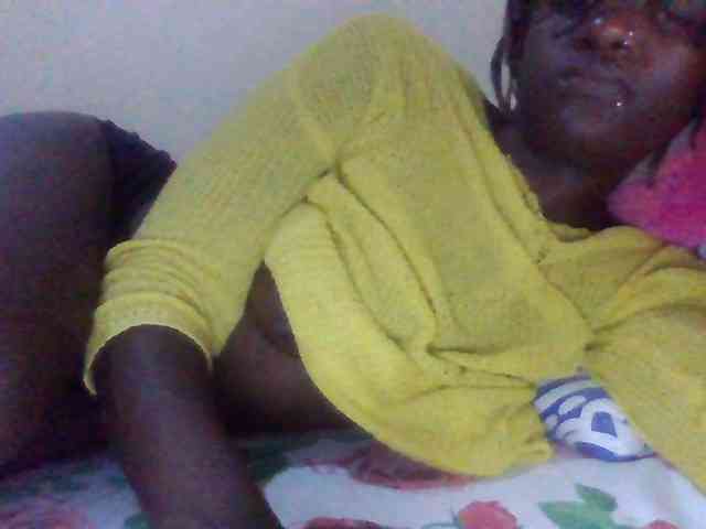 Mamaapussy001