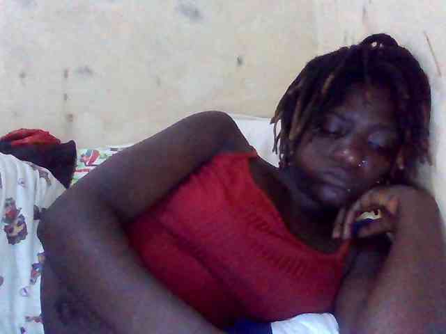Mamaapussy001 webcam