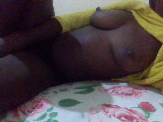Mamaapussy001 webcam