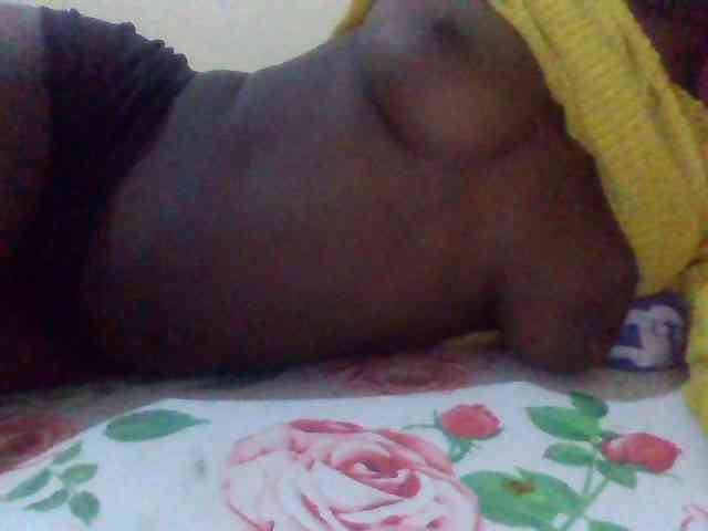 Mamaapussy001