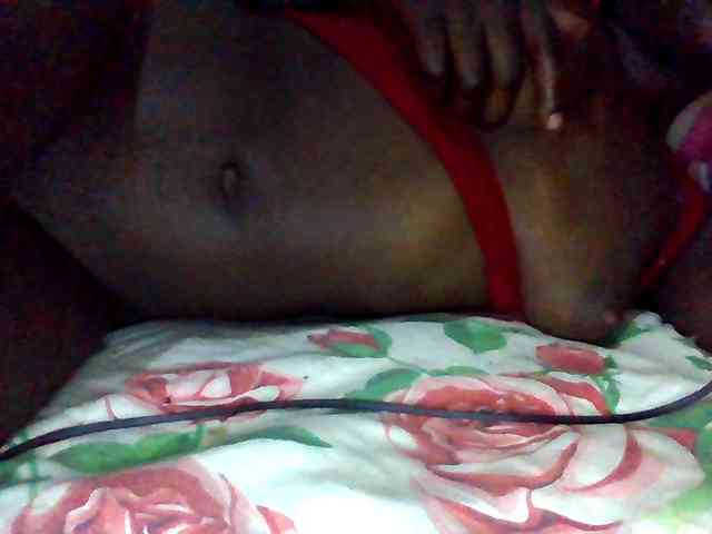 Mamaapussy001 webcam