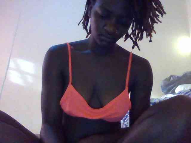 Mamaapussy001 webcam