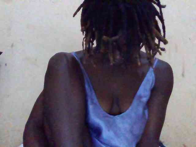 Mamaapussy001 webcam