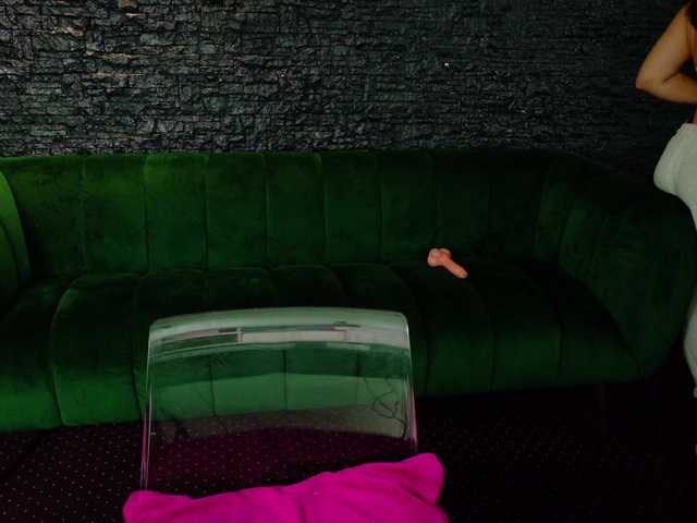 EvvaMonroe live cam on BongaCams