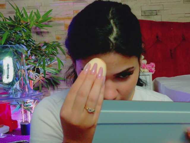 EvvaMonroe live cam on BongaCams