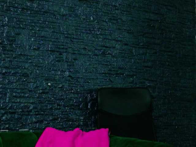 EvvaMonroe live cam on BongaCams