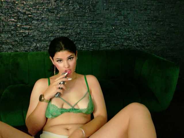 EvvaMonroe live cam on BongaCams