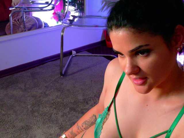 EvvaMonroe live cam on BongaCams