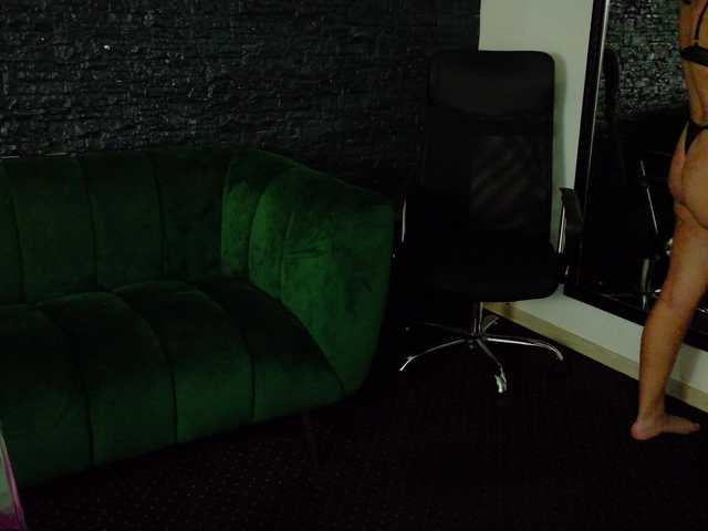 EvvaMonroe live cam on BongaCams