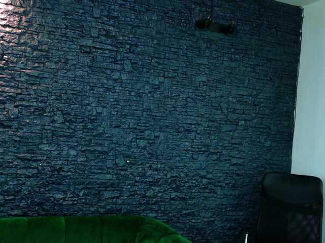 EvvaMonroe live cam on BongaCams