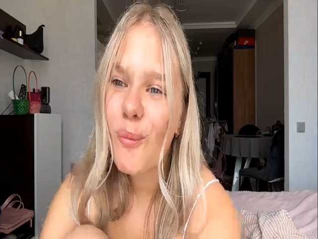 JoyeKaltz live webcam show