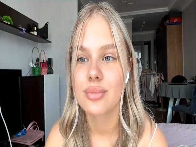 JoyeKaltz live cam on BongaCams