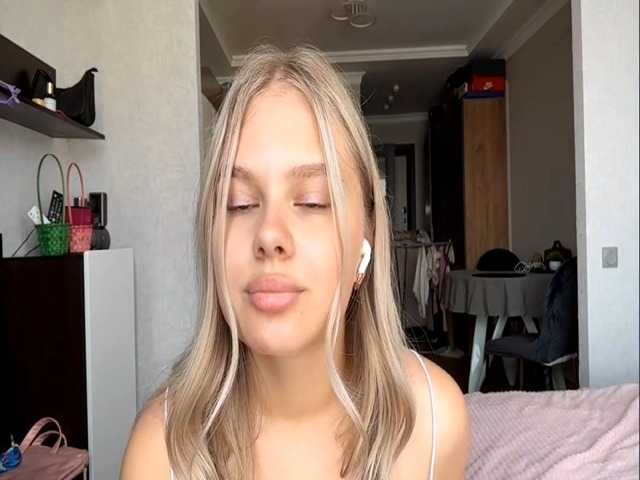 JoyeKaltz live cam on BongaCams