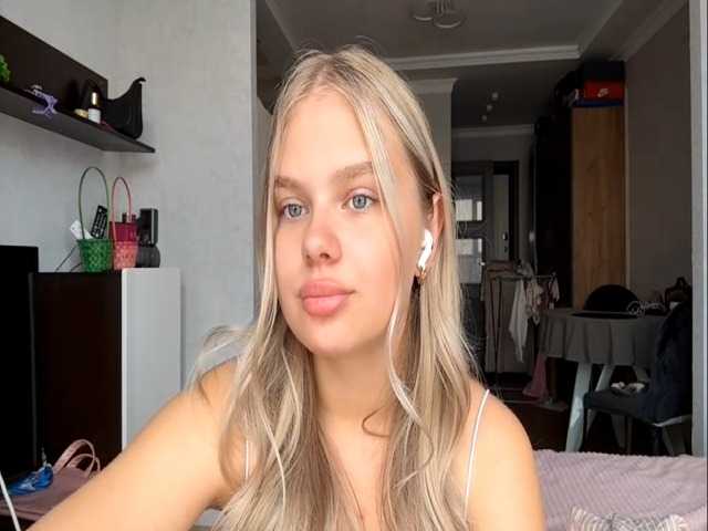 JoyeKaltz live webcam show