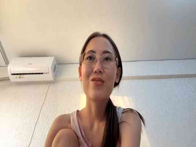 Just_Luna webcam
