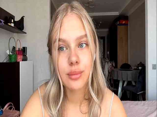 Just_Luna webcam
