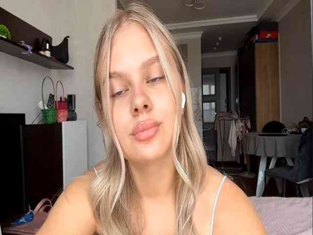 Just_Luna webcam