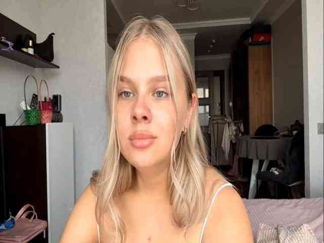 Just_Luna webcam