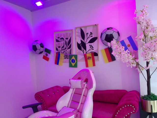 MiiaOwenns live cam on BongaCams