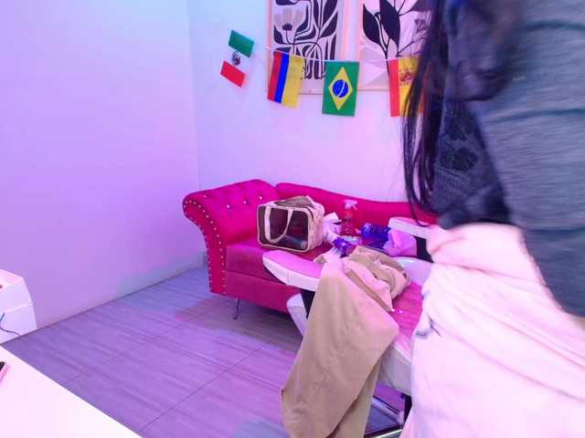MiiaOwenns live cam on BongaCams