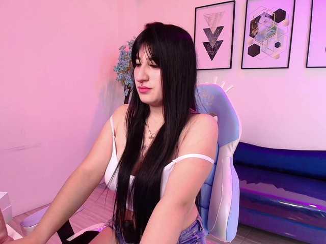MiiaOwenns live webcam show