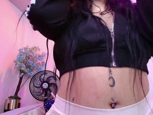 MiiaOwenns live webcam show