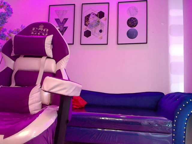 MiiaOwenns live cam on BongaCams