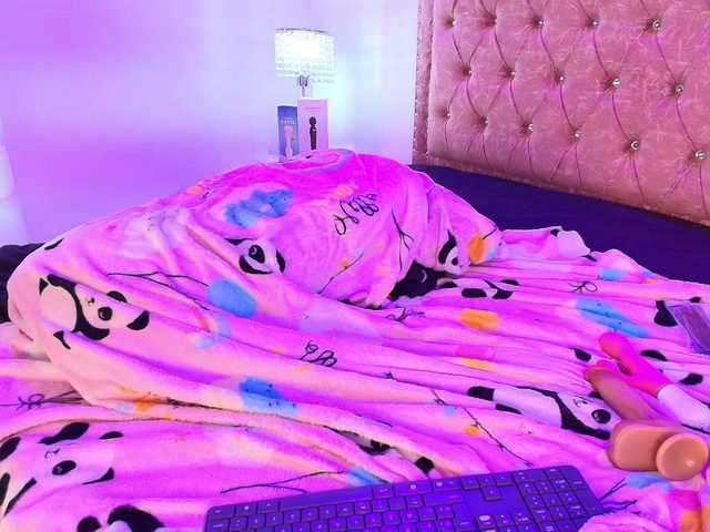 MiiaOwenns live cam on BongaCams