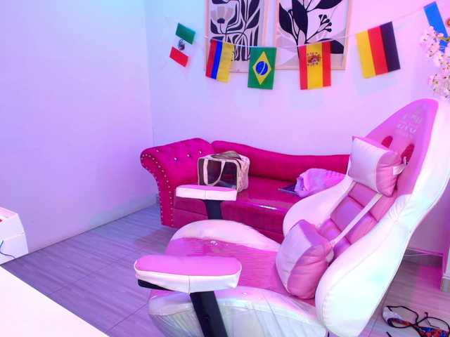 MiiaOwenns live cam on BongaCams