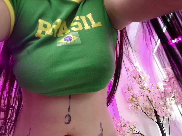 MiiaOwenns live cam on BongaCams