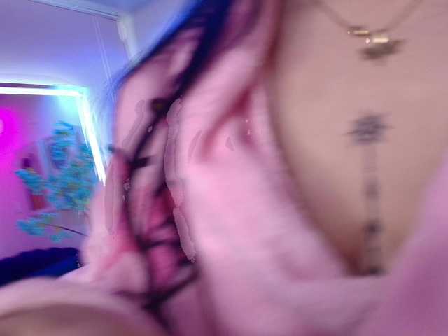 MiiaOwenns live cam on BongaCams