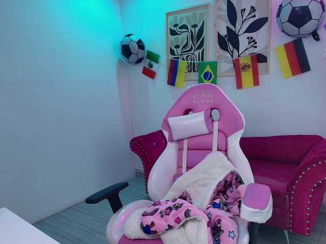 MiiaOwenns live cam on BongaCams
