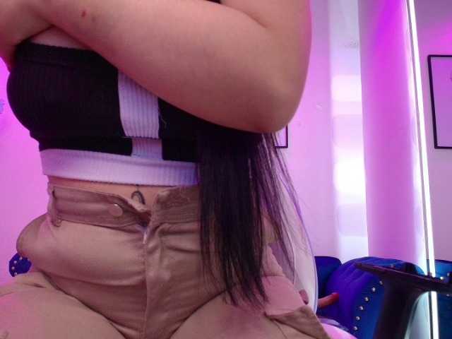 MiiaOwenns live cam on BongaCams