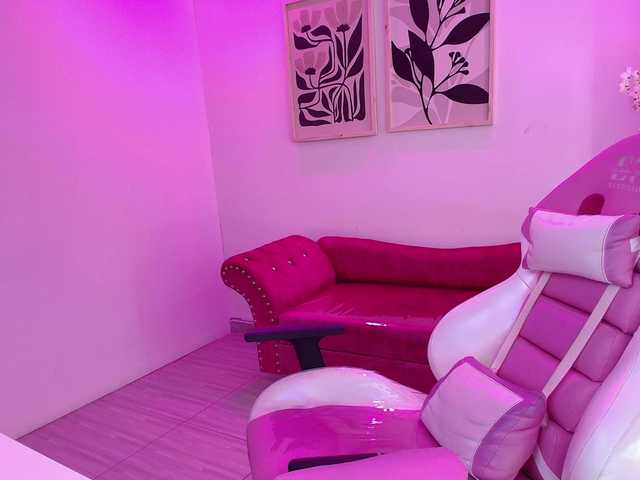 MiiaOwenns live cam on BongaCams