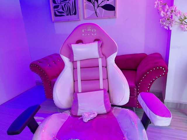 MiiaOwenns live cam on BongaCams