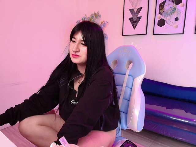 MiiaOwenns live webcam show