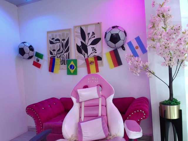 MiiaOwenns live cam on BongaCams